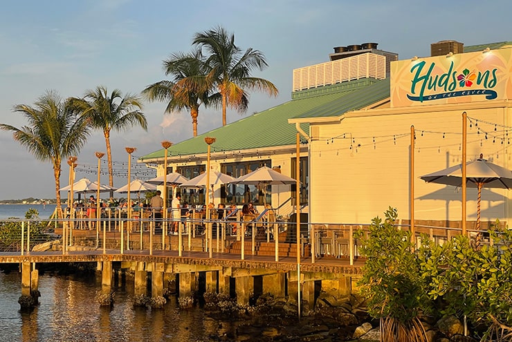 exterior of hudson on the river in stuart