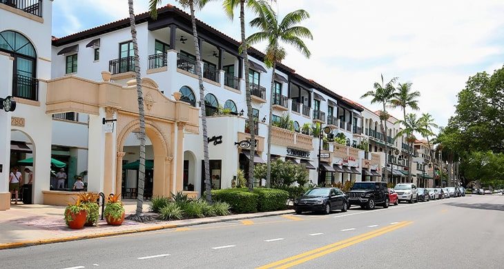 downtown shopping in Naples