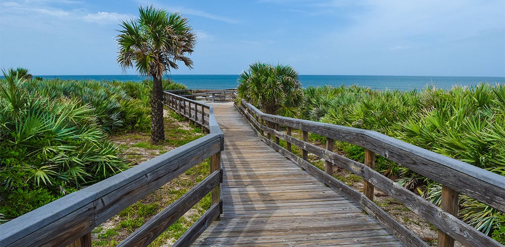 walk way to beach