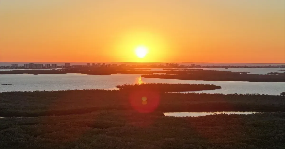Iwb Estero Coastal Club Sunset